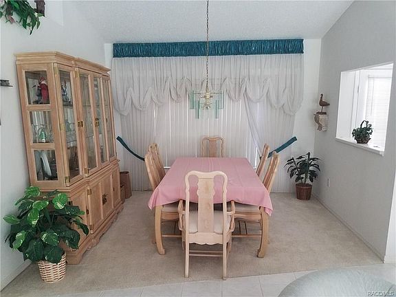 3rd image of 82 Cypress Blvd W