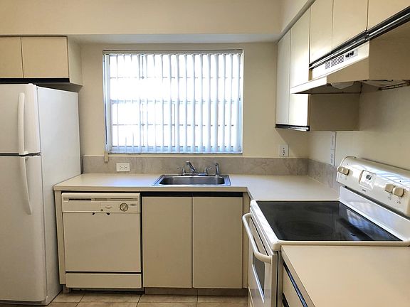 3rd image of 891 Cypress Park Way APT J