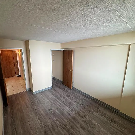 150 Park St W #2706 — Photo 12