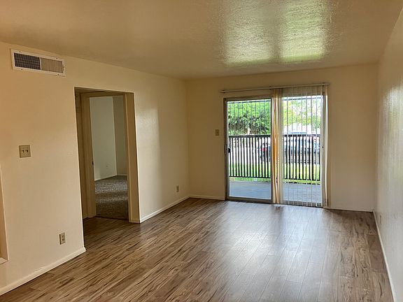 5th image of 1919 Ridgecrest Dr SE