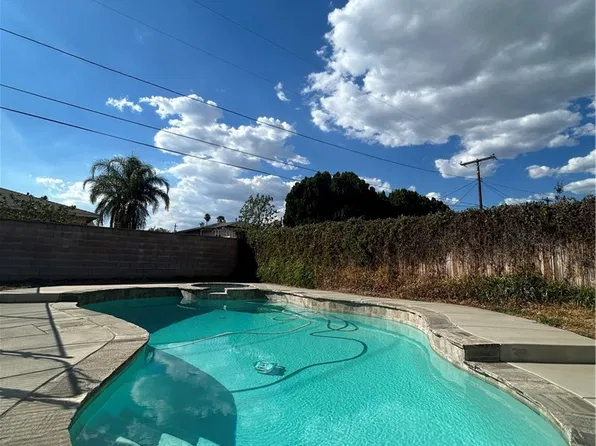 9826 Larch Ave, Bloomington, CA 92316