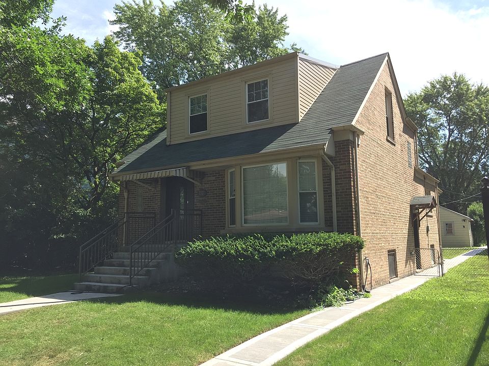 1st image of 2327 N Oak Park Ave