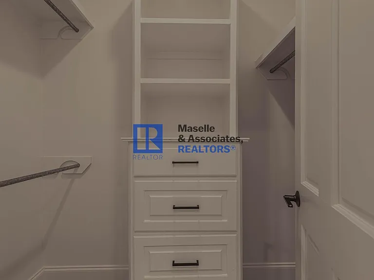 412 Dover Ln — Photo 64