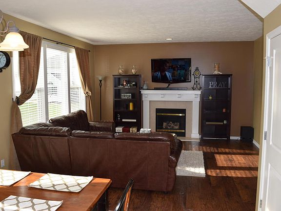 5th image of 5597 W Meadowgrove Dr SE