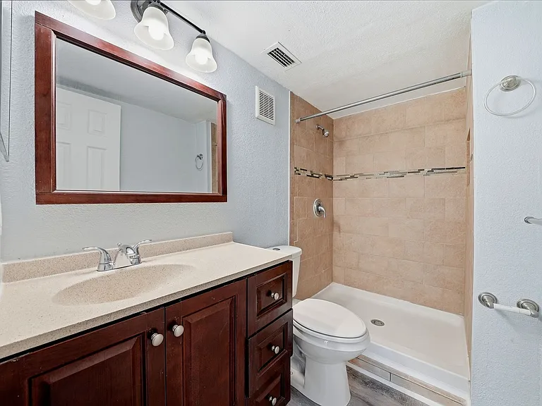 647 N Keene Rd #A — Photo 4