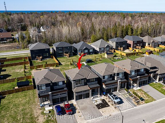 5th image of 46 Simona Ave