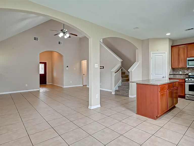 6402 Black Bamboo Ln — Photo 9