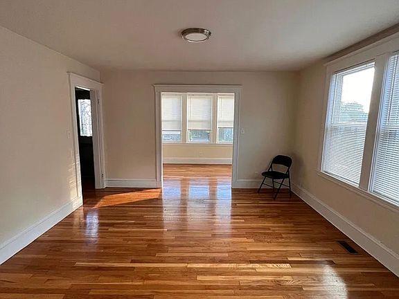 5th image of 185 Henry Ave #1