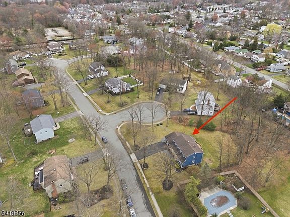 2nd image of 4 Gristmill Rd