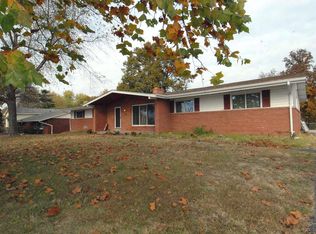 509 Kehrs Mill Rd, Ballwin, MO 63011