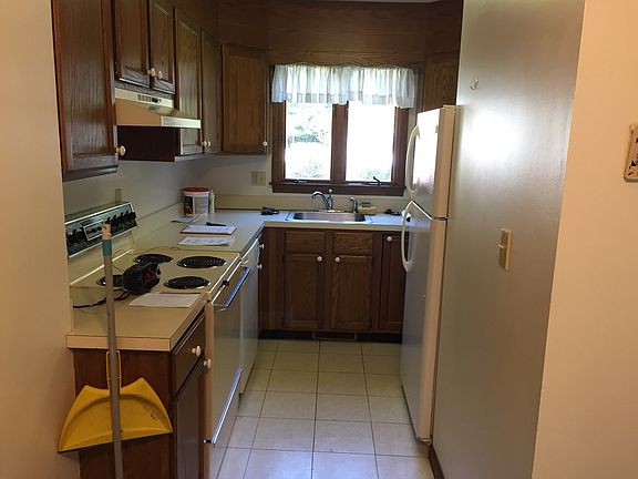 Kitchen - Full Appliances/Disposal