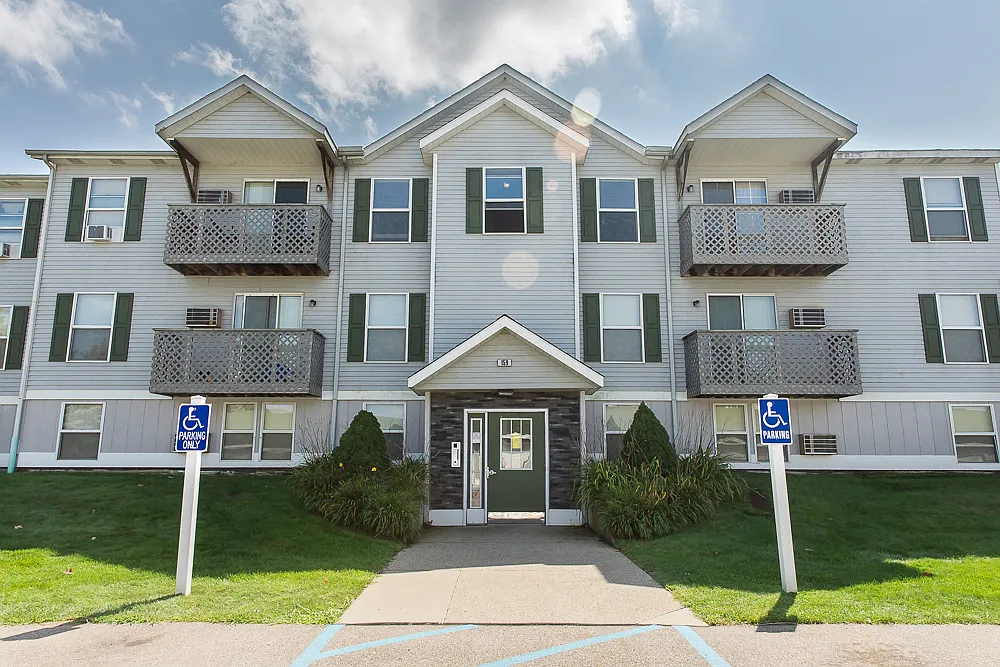 Brookmeadow Apartments — Photo 1