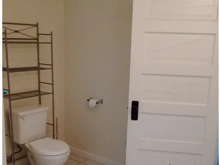 106 Vine St — Photo 2