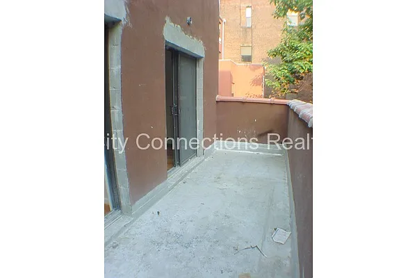 Rented by City Connections Realty | media 20