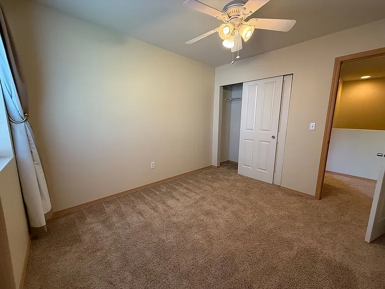 2050A Garry Oaks Ave — Photo 20