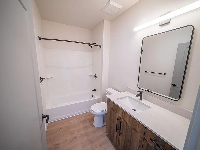 6121 S Highland Dr #202 — Photo 2