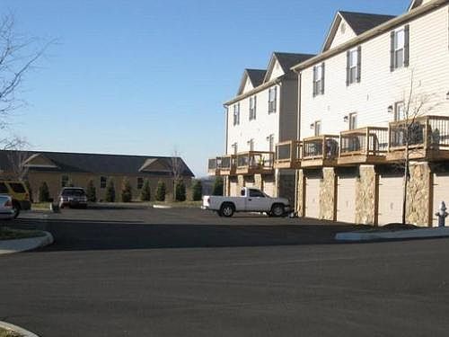2nd image of 1161 Stonecrest Ct