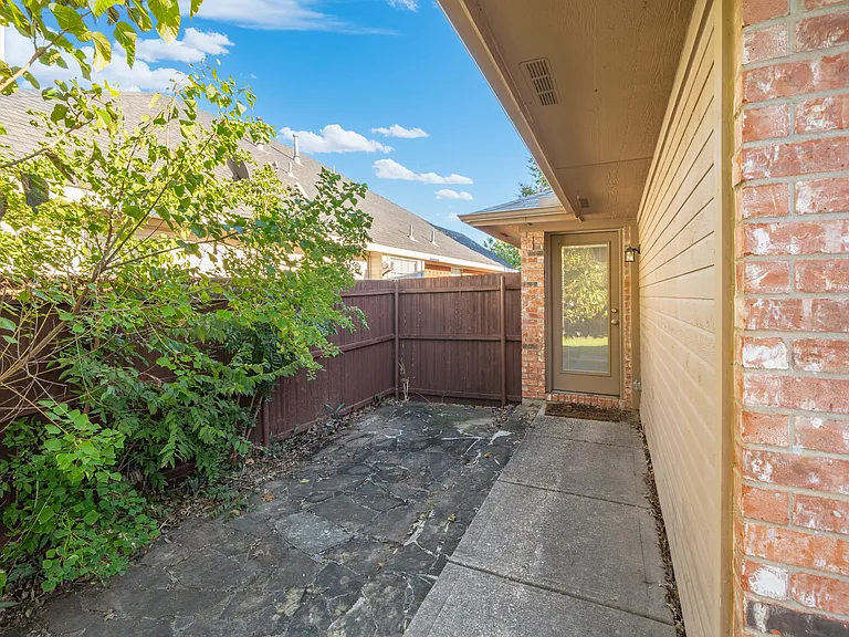 3209 Weeping Willow Ct — Photo 23