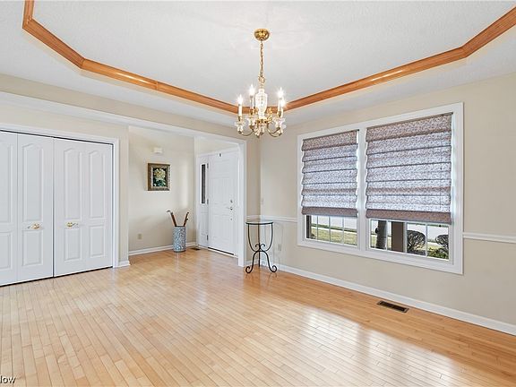 5th image of 2992 Olympia Dr NW