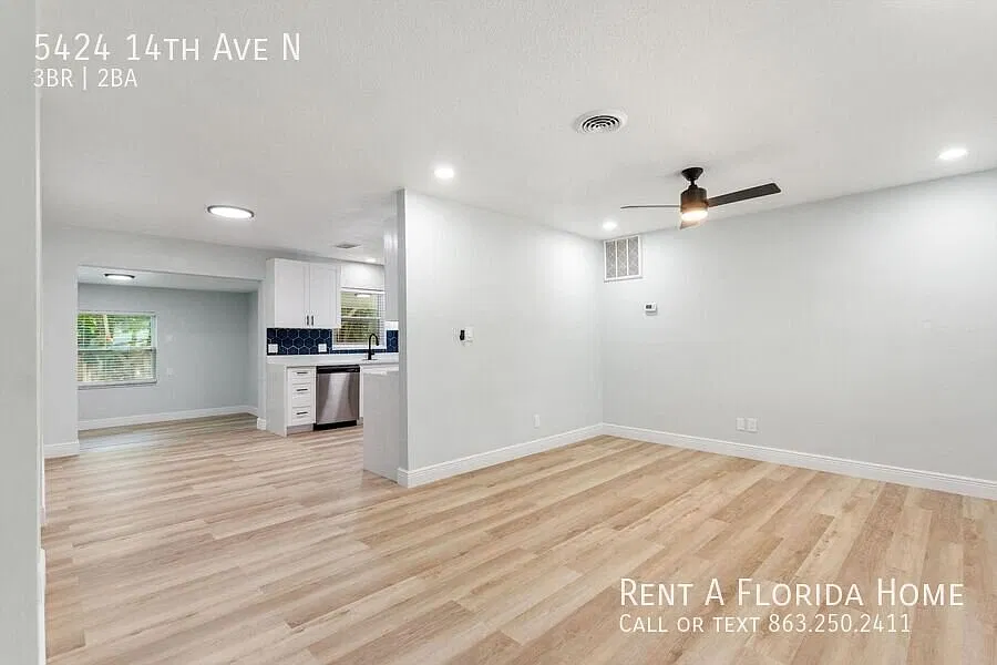 Beautifully Updated St. Petersburg Home Minutes from the Gulf Beaches! — Photo 2