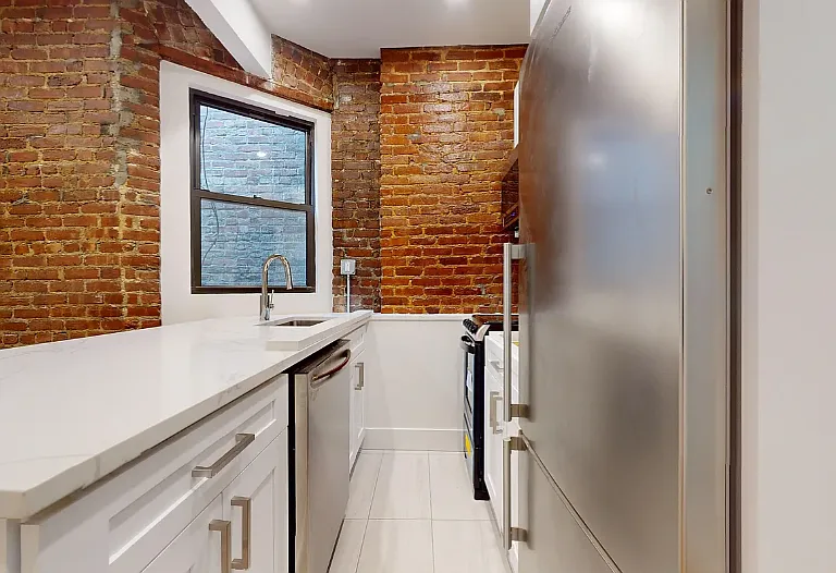 349 E 82nd St #5FW — Photo 3