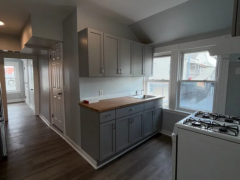 79 Wilson St #3 — Photo 8
