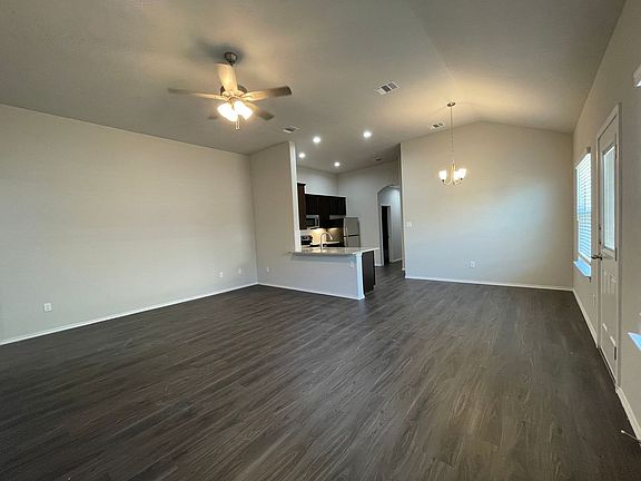 4th image of 625 Heathers Way