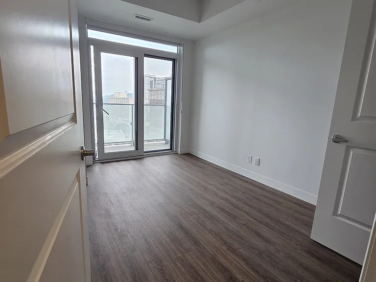 22 Hughson St N #1110B — Photo 5