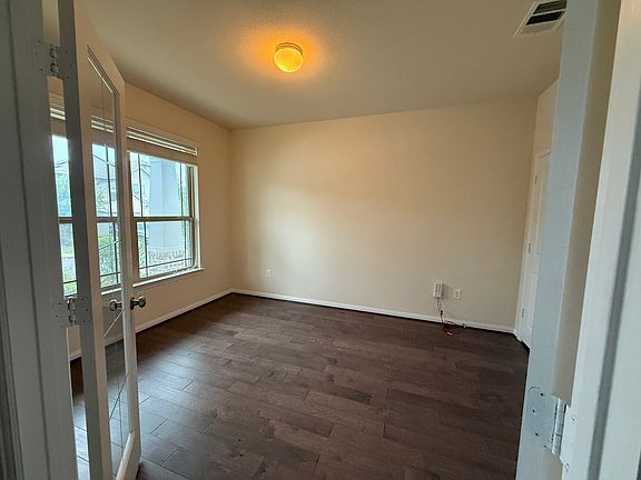 5th image of 13907 Madrigal Ln