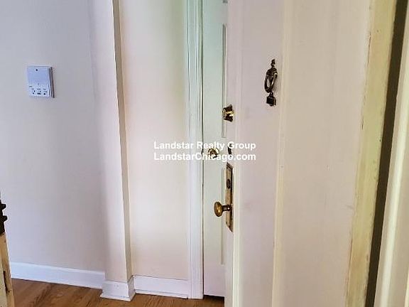 3rd image of 1347 W Touhy Ave APT 3S