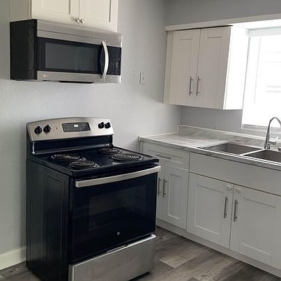 3rd image of 2836 Freemont Ter S