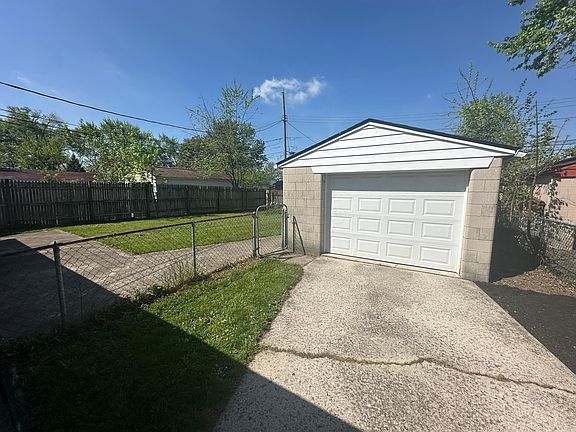 3rd image of 1283 Carolwood Ave