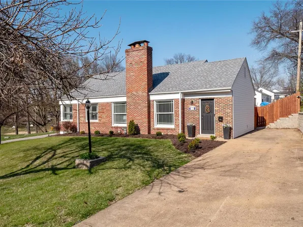 7059 Deerpath Dr, Saint Louis, MO 63123
