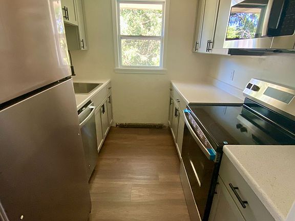 3rd image of 653 W Onondaga St #15
