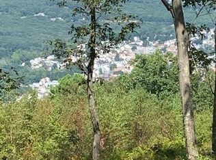 Flagstaff Rd, Jim Thorpe, PA 18229