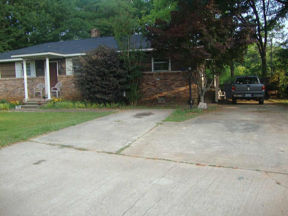 1st image of 556 Lucerne Dr