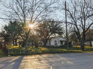 3227 S 3rd St, Waco, TX 76706