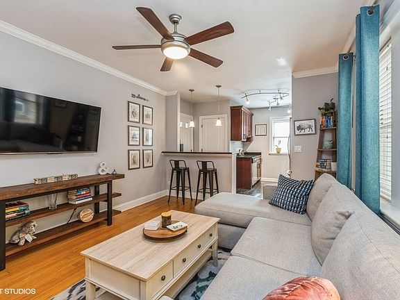 4th image of 1907 W Winona St APT 1