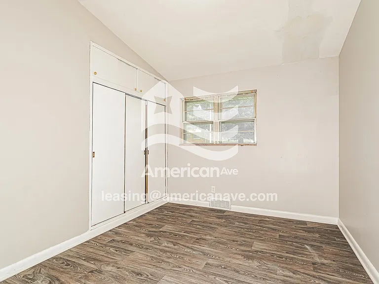 908179_008_main_bedroom_9.jpg