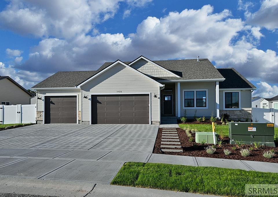 1st image of 3928 Hidden Valley Dr