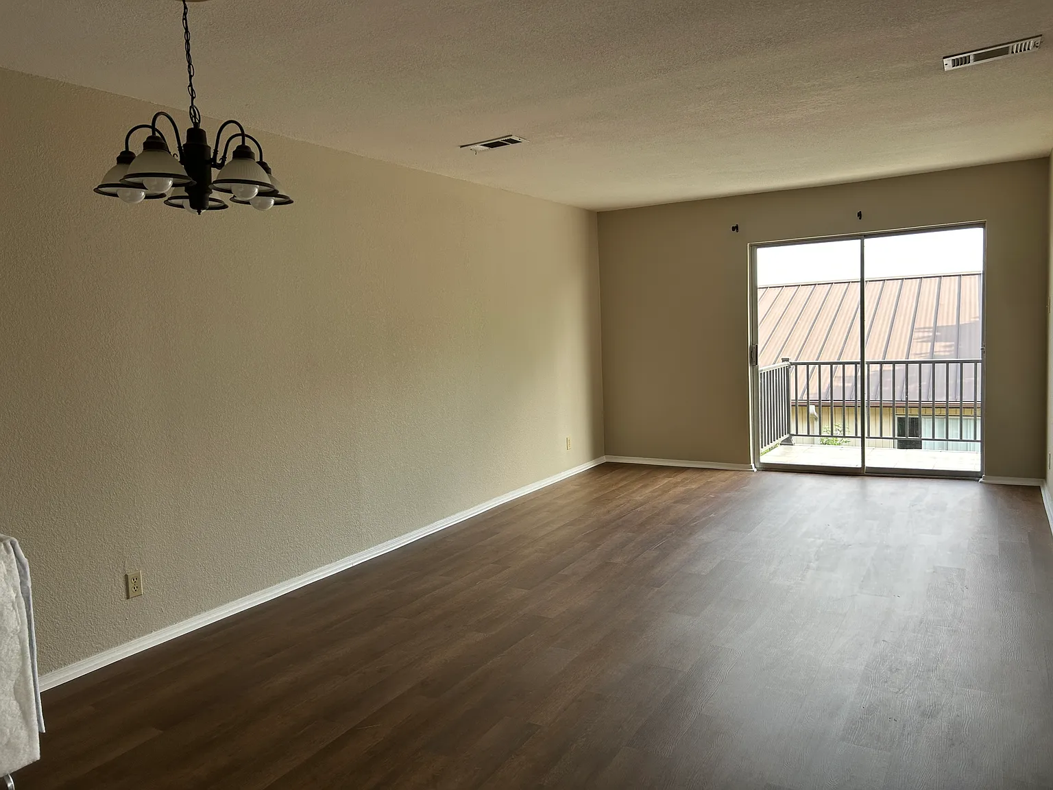 2 bed, 1248 sqft, $1,425 — Photo 3