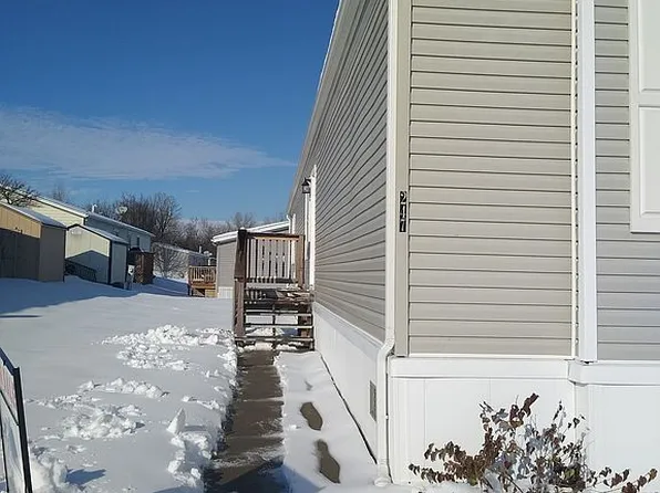 247 Woodland Trails Dr, Collinsville, IL 62234