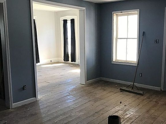 3rd image of 109 Park St