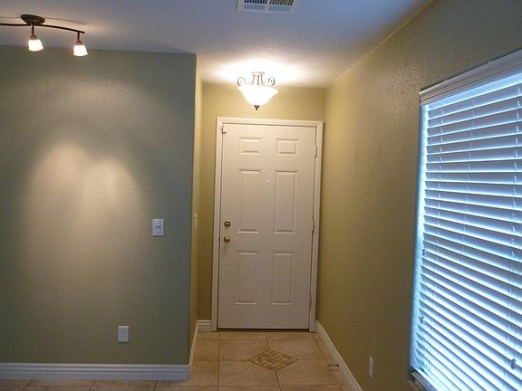 4th image of 5001 Ironhorse Ranch Ave