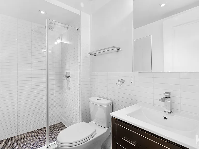 244 10th Ave #3E — Photo 11