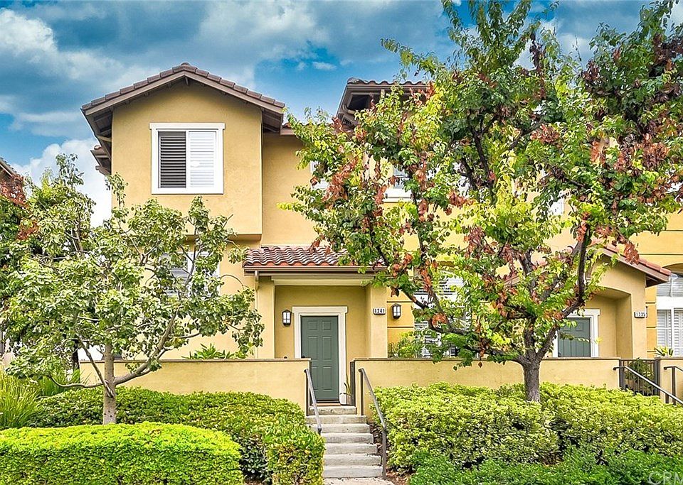 1st image of 1241 Mendez Dr
