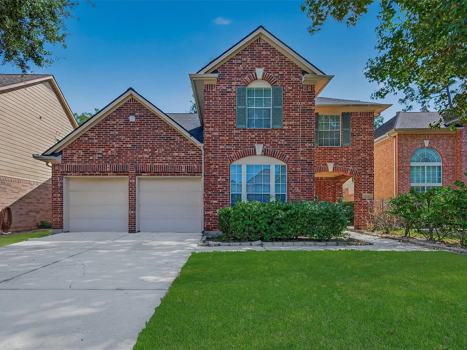 4 bed, 2.5 bath, 2687 sqft, $2,500 — Photo 1