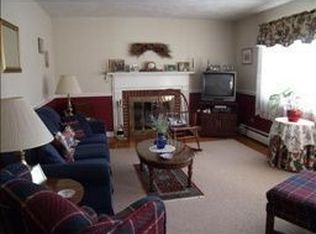 15 Wilson Rd, Middletown, RI 02842