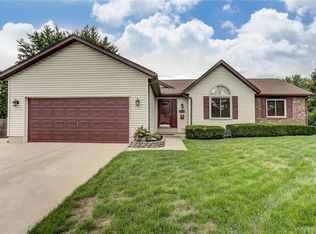 1308 Maplecrest Dr, Troy, OH
