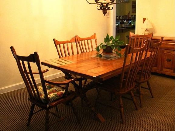 Dining L
